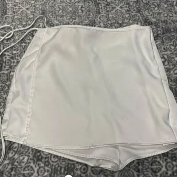 NWT Altar'd State champagne Skort, Size L - Picture 2 of 6